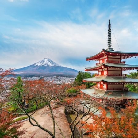 mount-fuji-chureito-pagoda-autumn-japan_31965-320